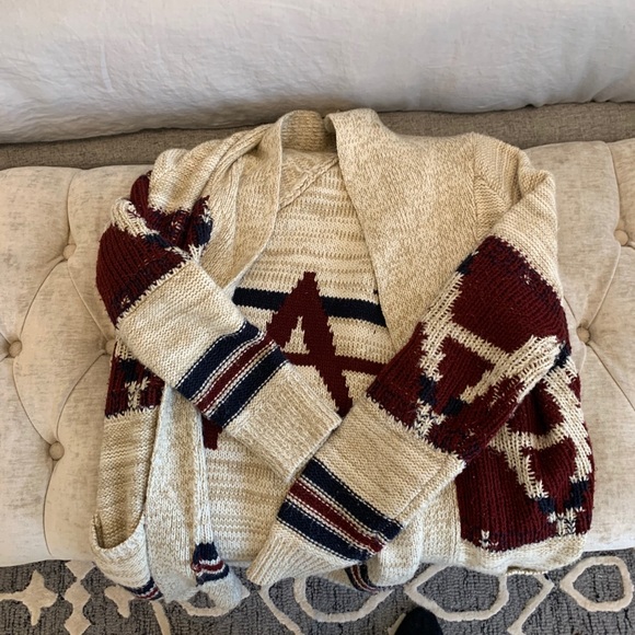 Beautiful cardigan - Picture 3 of 3